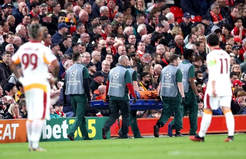 Noa Lang'ın Parmağı Koptu İddiası: Galatasaraylı Oyuncu Ameliyata Alınacak